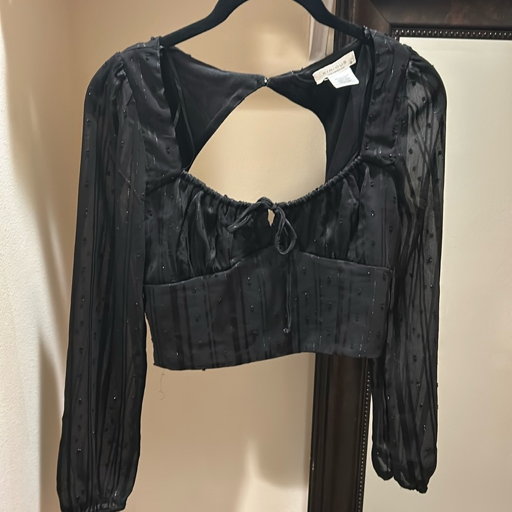 SOLD Black shimmery long sleeve crop top